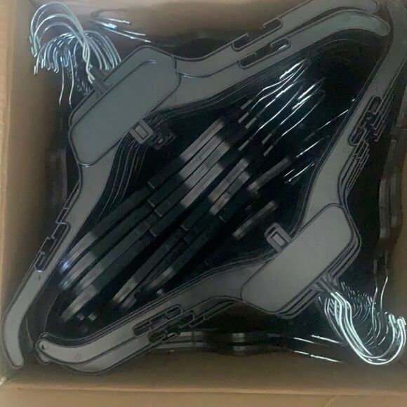 25 17” black break resistant hangers - Picture 2 of 4